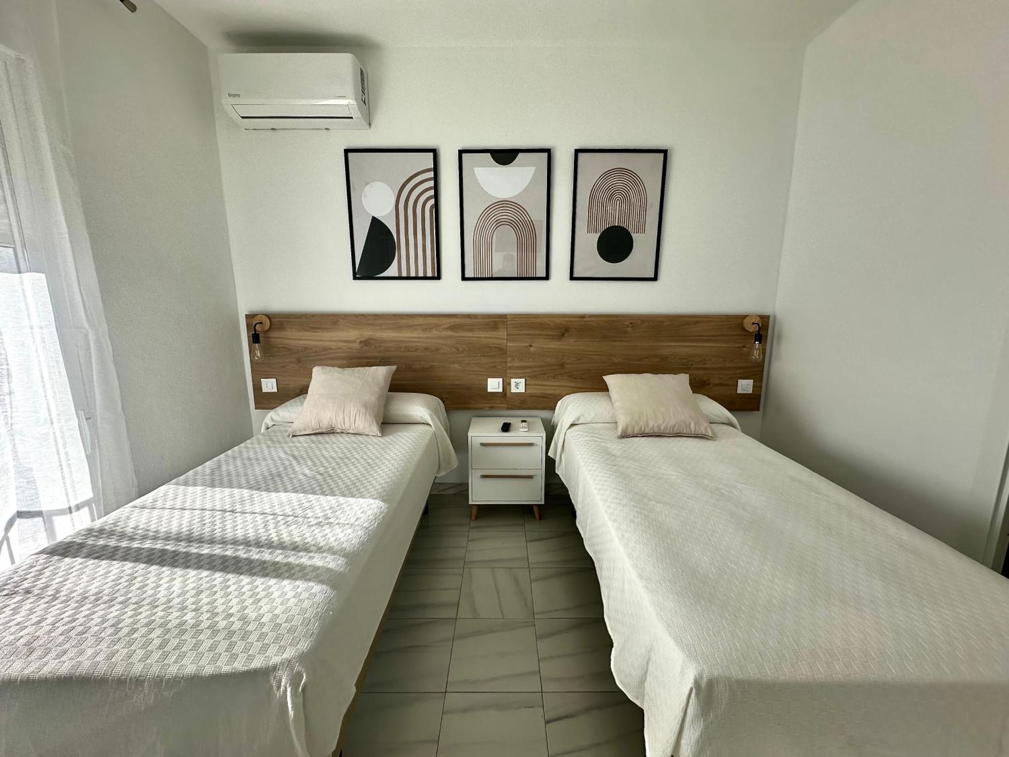 Hostal Merino Jedula Exterior photo